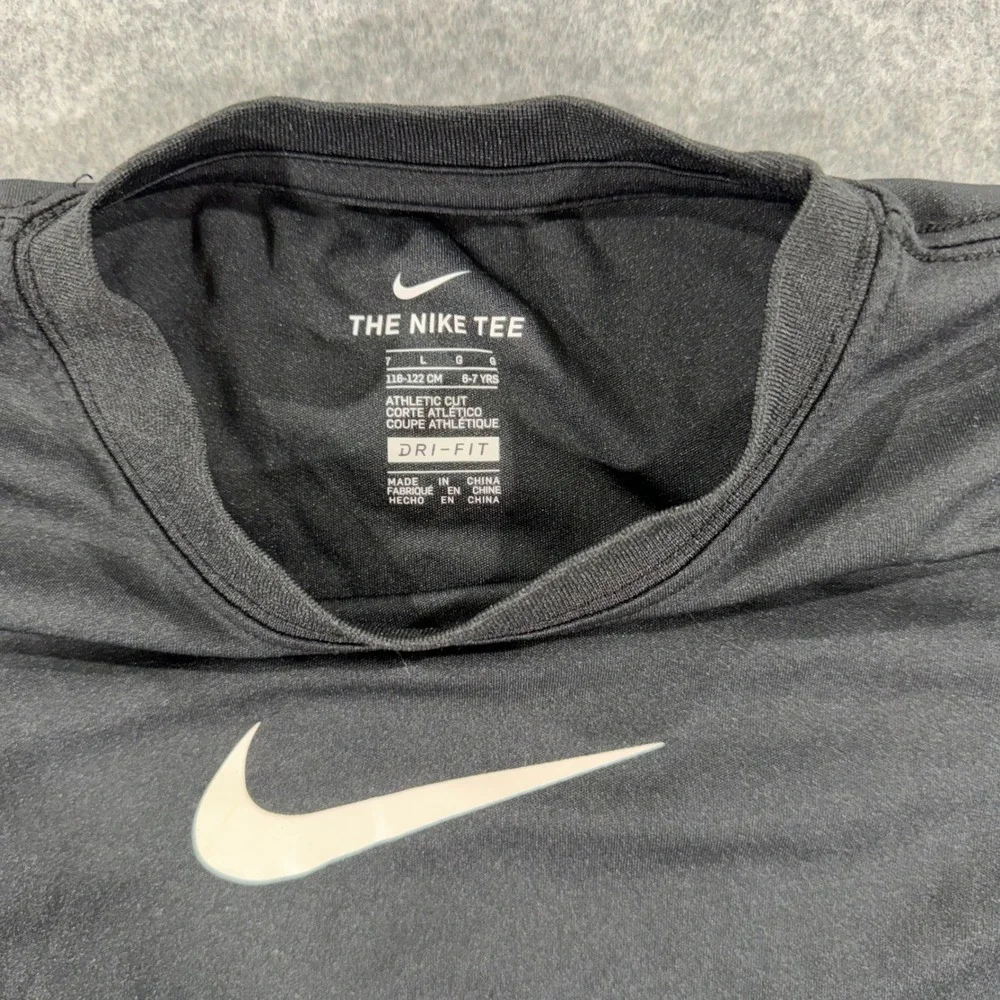Nike Kids Dri-FIT Athletic T-Shirt Black White Swoosh Graphic Tee Size 7